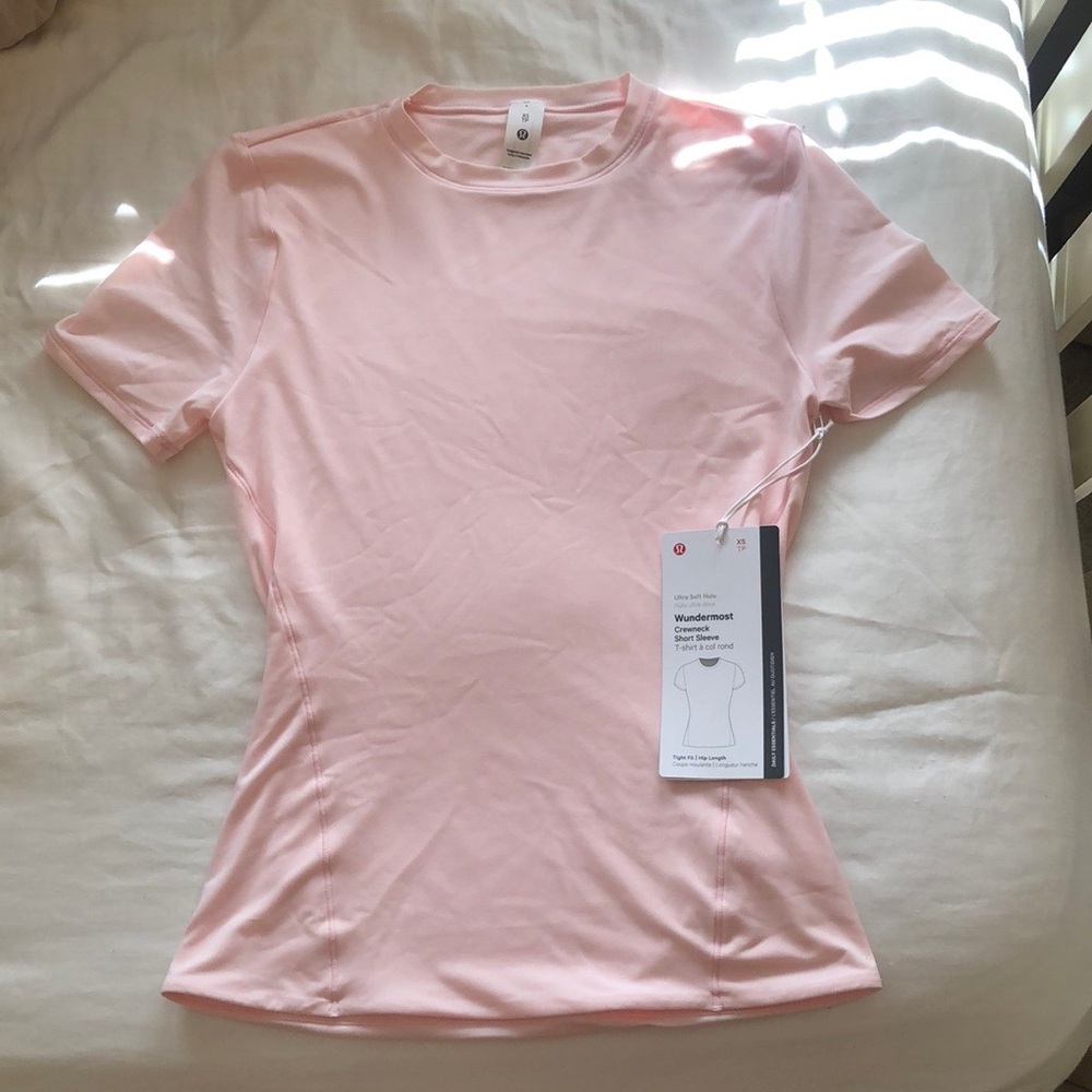 Light Pink Lululemon Wunderlust Tee XS Tight Fit